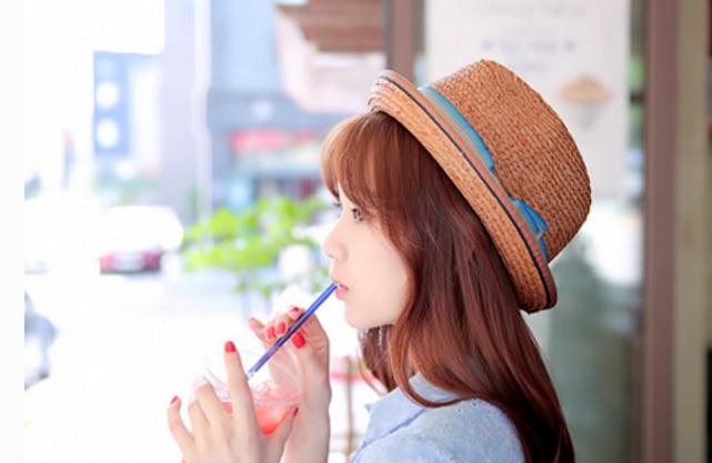 一个男人会喜欢女人的表现,男人看上女人了的表现