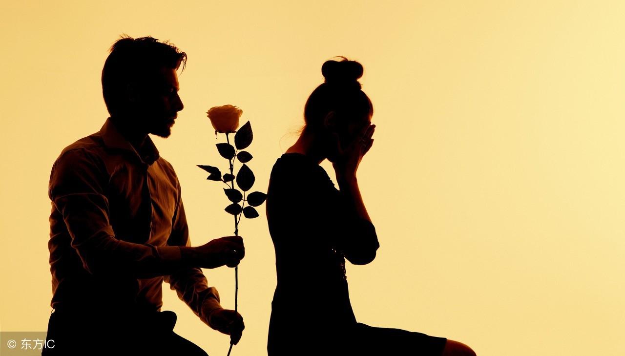 如何跟喜欢的男生聊天找话题怎样和自己暗恋的人正常聊天