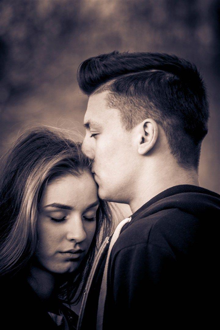 喜欢的男生喜欢另一个女生怎么办,双子座的女生喜欢一个人会有什么反应