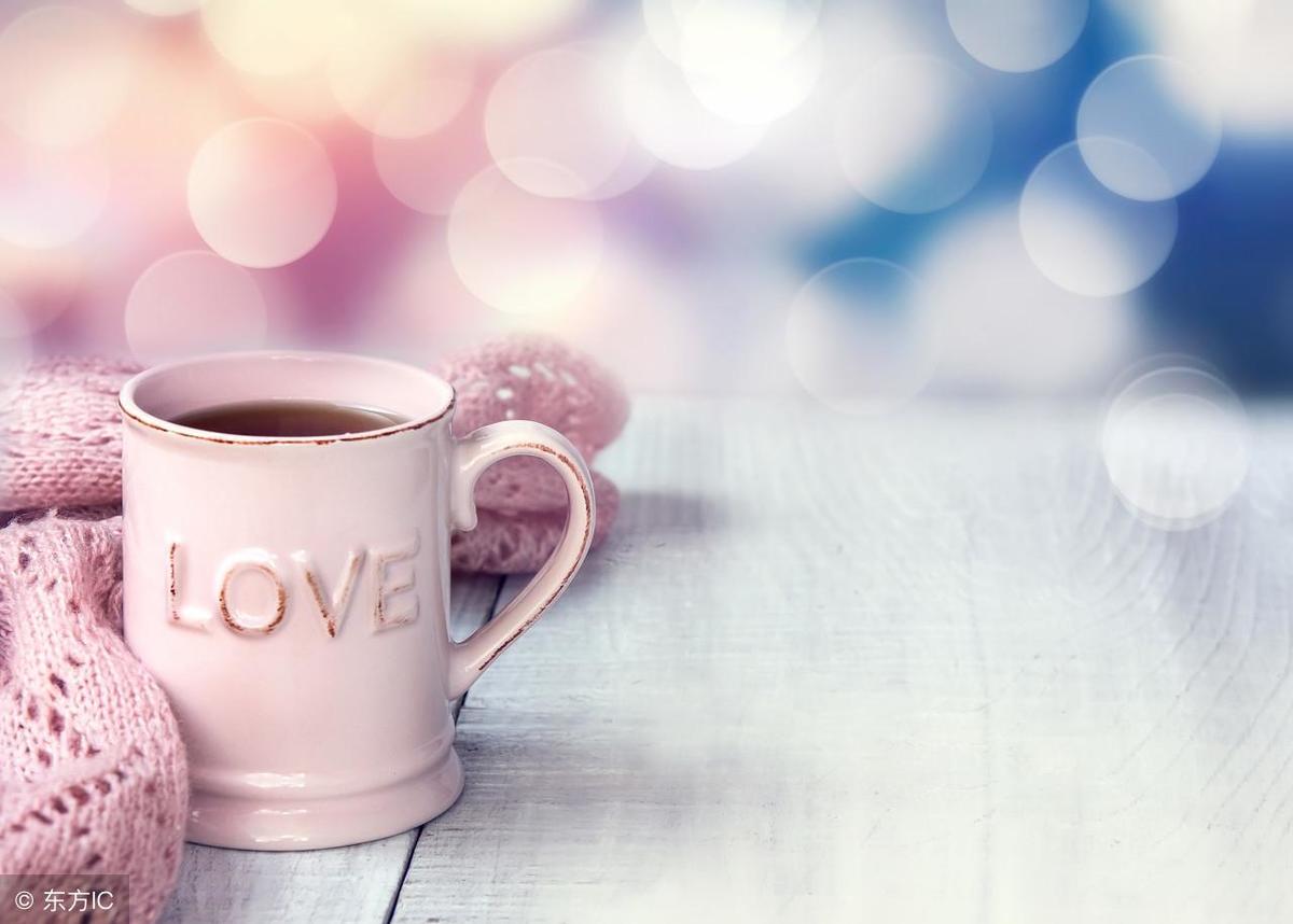 情侣小情话简短,情侣表达爱意的文案