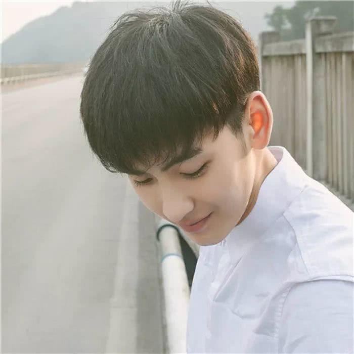 男人最爱听的三个字网名霸气,羽字网名男生霸气冷酷好听