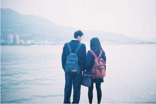 女孩有这几种表现喜欢你女孩子一般喜欢跟男生聊什么话题