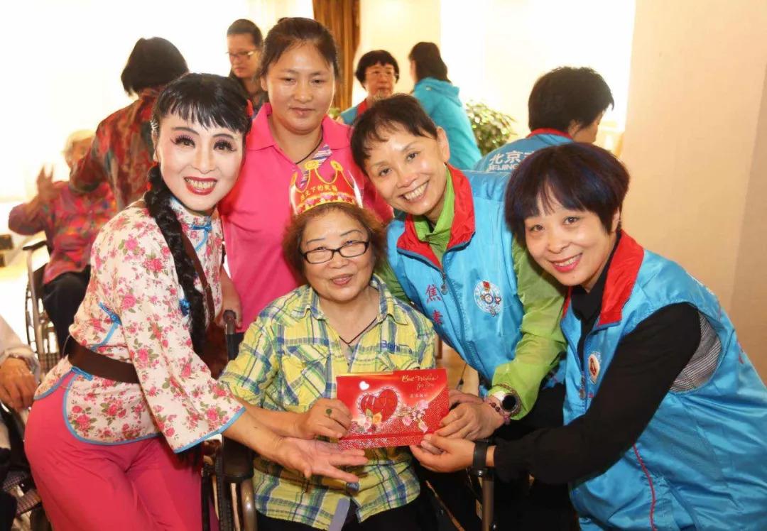 生日歌曲经典老歌你们听周杰伦的歌是从哪张专辑哪首歌开始听的