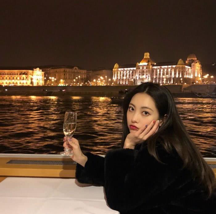 男生会对自己喜欢的女生做什么呢男生会在乎女生的第一次吗