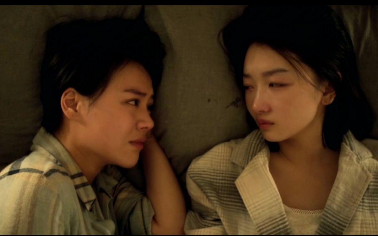 闺蜜给我介绍的男朋友正在追她一个追过自己闺蜜的男生