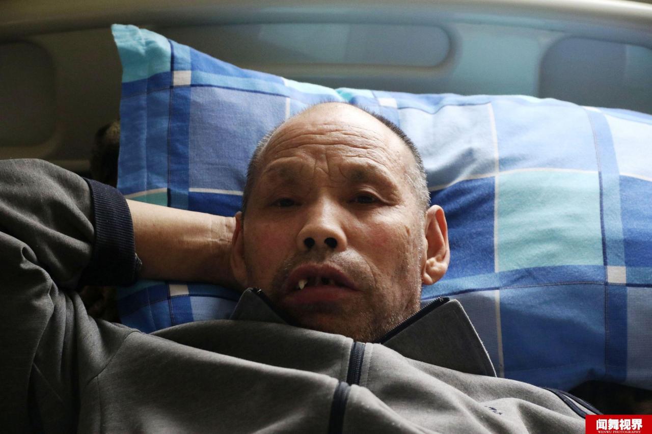 12岁男生正常身高和体重是多少12年男孩身高标准