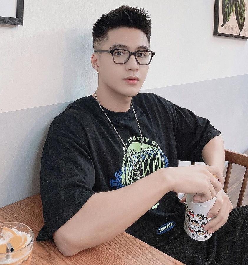 好听的男生昵称四字,4周岁的男孩该怎么教育