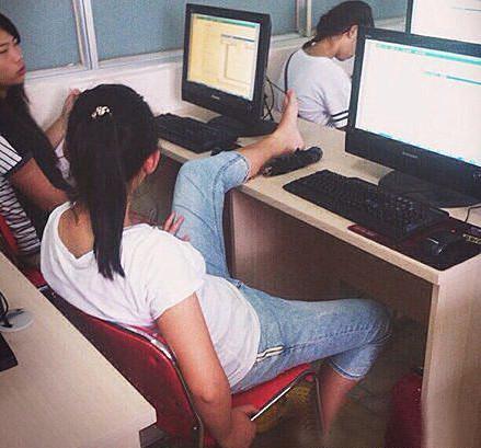 女生简短好听昵称搞笑女身边有一个非常喜欢骂人的女生是什么感受