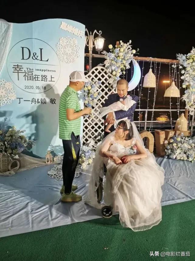 感动女朋友的暖心话300字,发朋友圈女朋友的暖心话