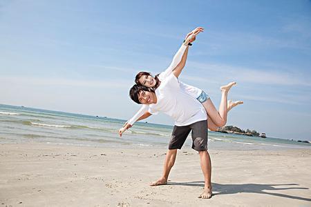 怎么让一个男的喜欢男的,如何让一个自己喜欢的男人主动联系我