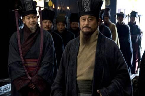 荀怎么读解佩褫绅是什么意思