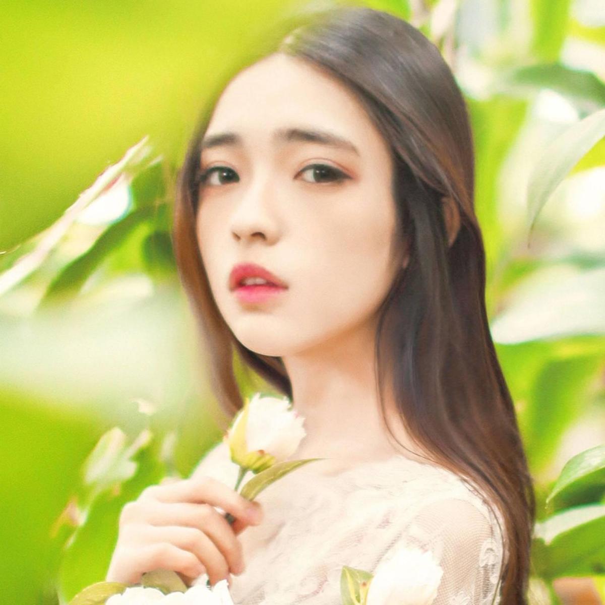 外向的男生喜欢什么样的女生,一个活泼开朗的女孩喜欢一个内向的男孩会有什么表现