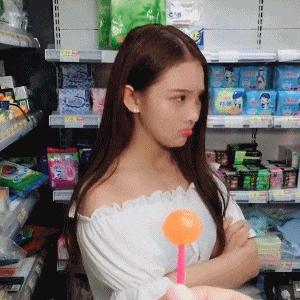 教你30个逗女生开心聊天,和妹子聊天的技巧