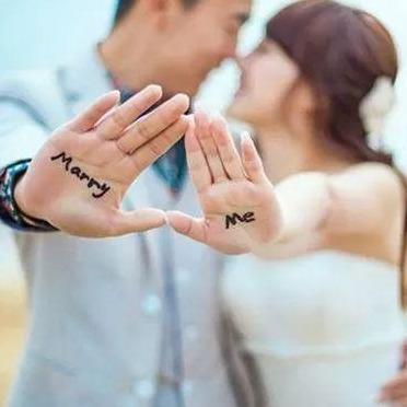 男人真正爱一个人的表现,一个男生知道你对他有好感