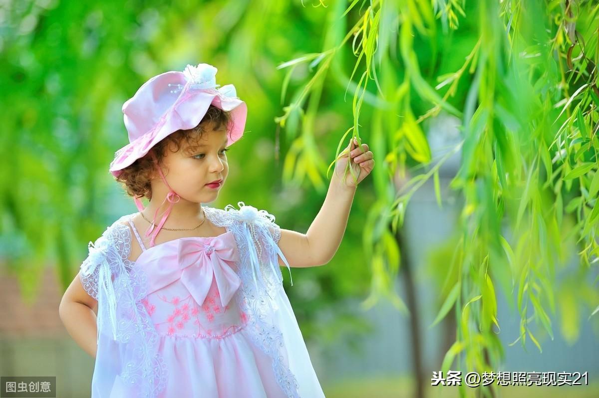 睡前故事女朋友长篇3000字,是否可以跟我分享一下你和你的那个爱而不得的人的故事吗