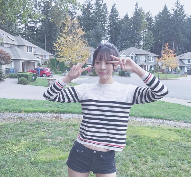 女生穿衣服是什么样的你认为穿裙好看还是休闲裤好看