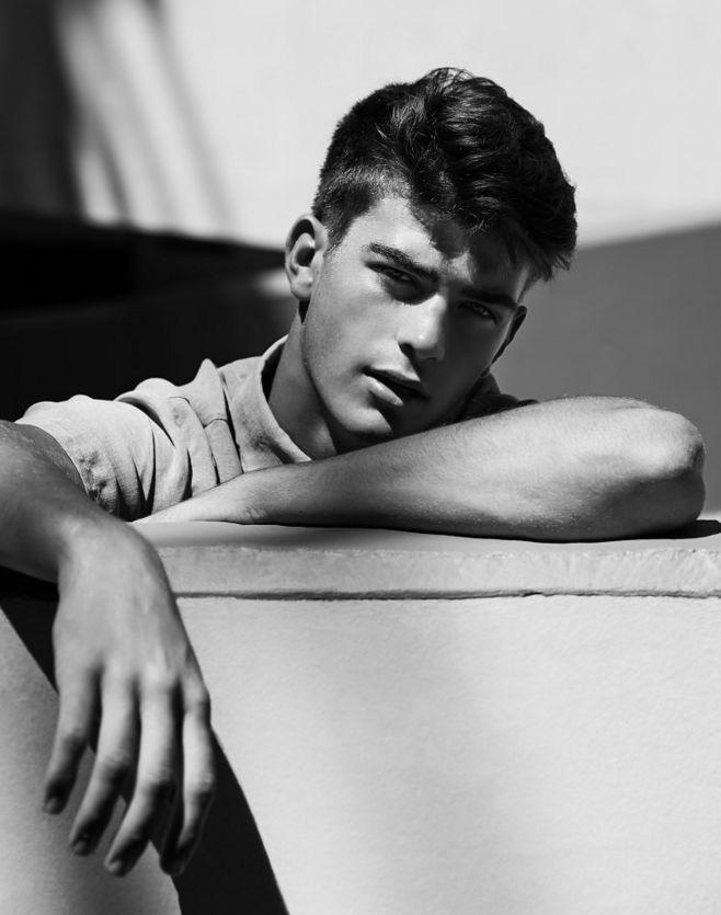 我最喜欢的男孩英语作文你喜欢哪样的男孩英语作文