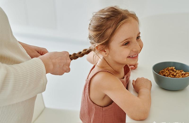 为什么大多数家庭都喜欢男孩养女儿好还是养儿子好