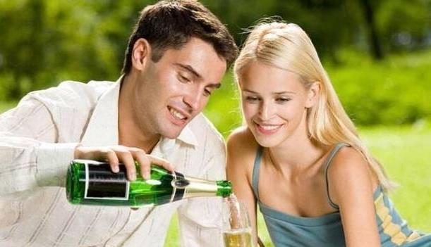 女生喜欢男生干什么事女生爱玩的游戏有哪些