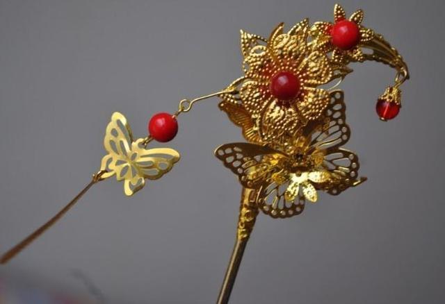 塔罗测他迷恋你的程度,你们最喜欢精灵梦叶罗丽里的哪对cp