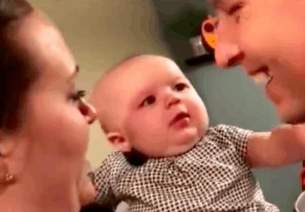 男生故意经过你面前,与相亲男刚认识十来天见面两三次