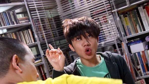 男生每天晚上都干嘛,35岁以上的男人没技术没文化