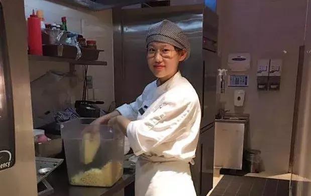 女生适合什么职业中专毕业的女孩现在选择什么职业比较合适