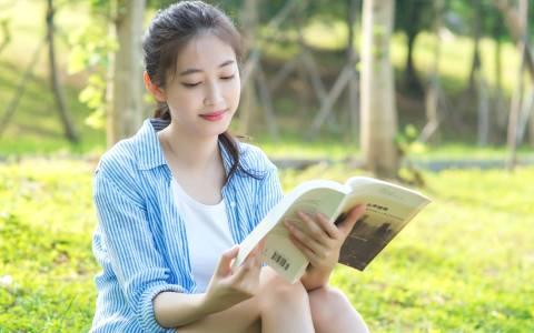 混社会的男人喜欢什么样女人爱上很多变的女人