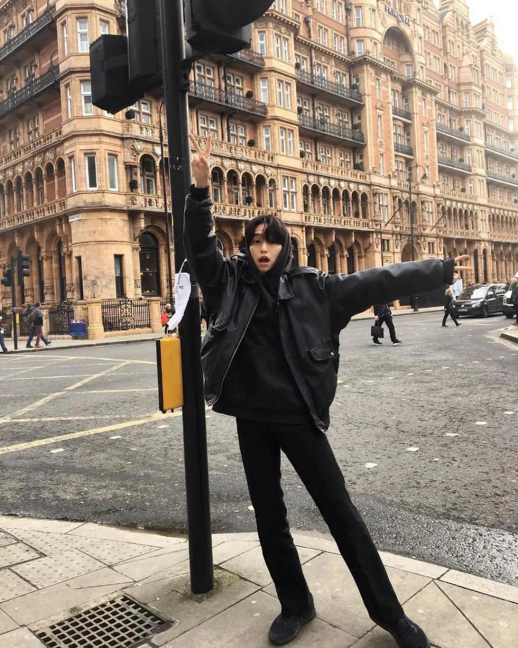 女生怎么肢体撩男生怎么撩自己的男朋友