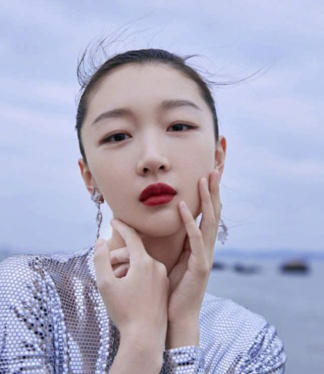 男人故意刺激你看你情绪变化,有个已婚男人约吃饭看电影