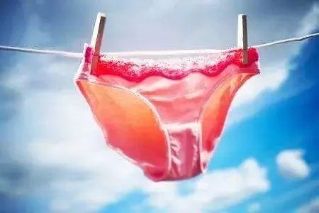 内裤上有黄黄的分泌物是怎么回事,裤头发黄洗不掉是怎么回事