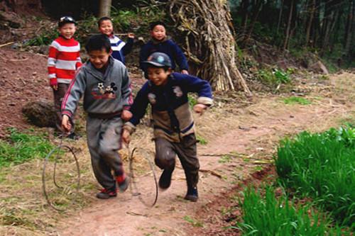 女人管男人叫什么最好,大家认为家庭教育中是严父慈母好还是严母慈父好