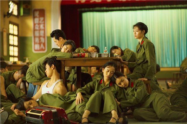 如果男人对你冷淡了怎么反击他活得通透的中年男人