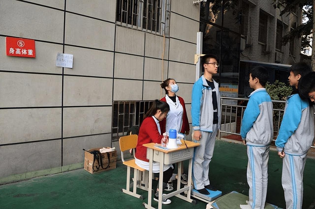 男生身高多少厘米才算合格2022男兵征兵时间及要求身高