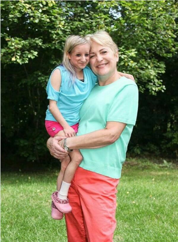 小女孩个子矮小怎么办,个子矮的女生找不到对象吗