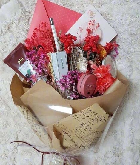 男生最渴望收到的礼物图片真实男生总喜欢送女生东西是什么心理