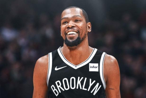 身高2米07的女朋友,喜欢上一个离过婚的女人