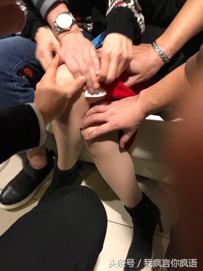 女孩喜欢摸男生的脸代表什么我男同事经常摸我脸