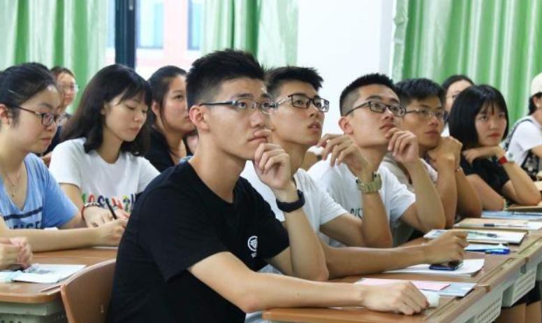 男生最受女生欢迎的身高女生的身高是166厘米