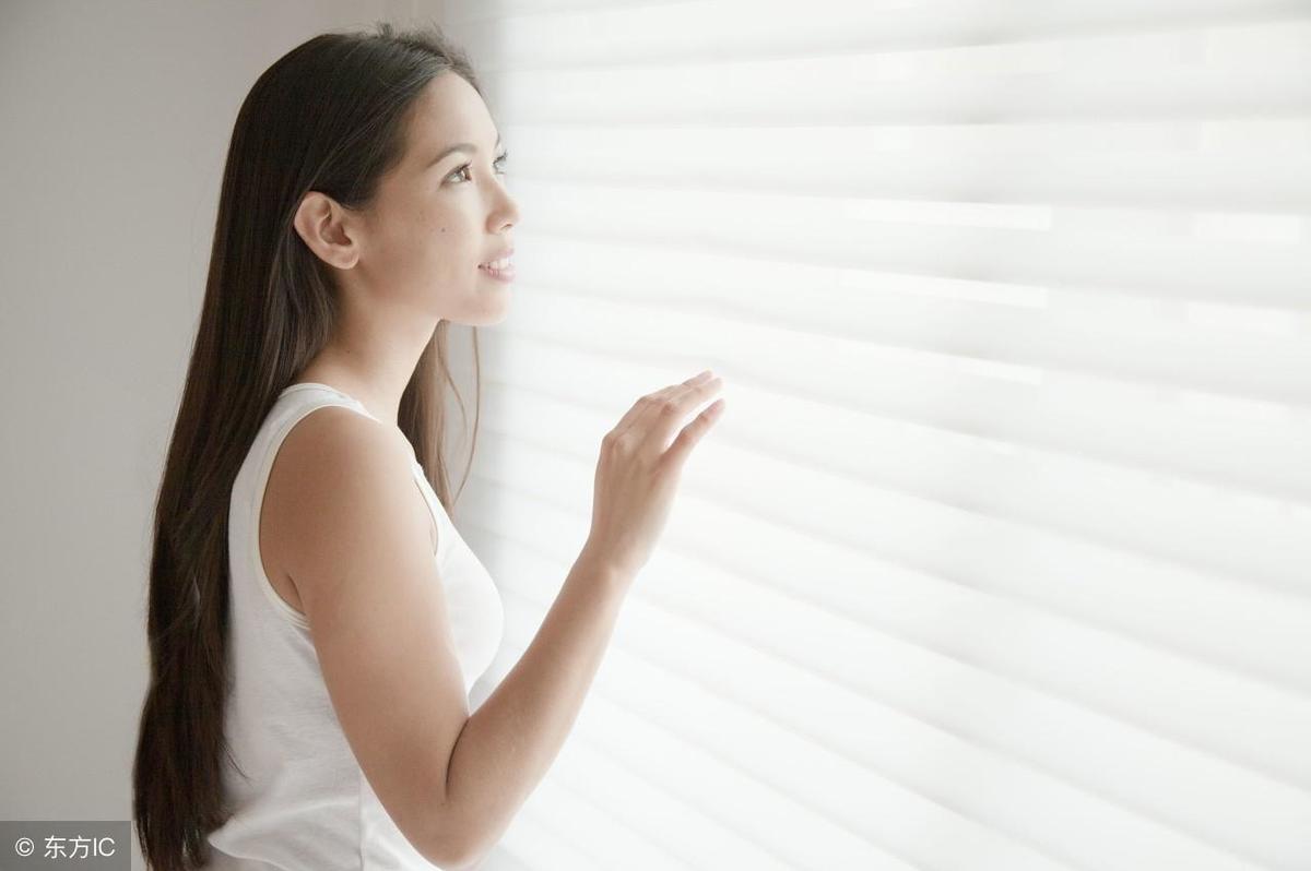 男生喜欢听话的女生还是不听话的,男生喜欢单纯的女生吗