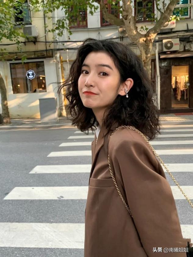 男人都喜欢可爱的女生,一个男生经常说你可爱能说明什么