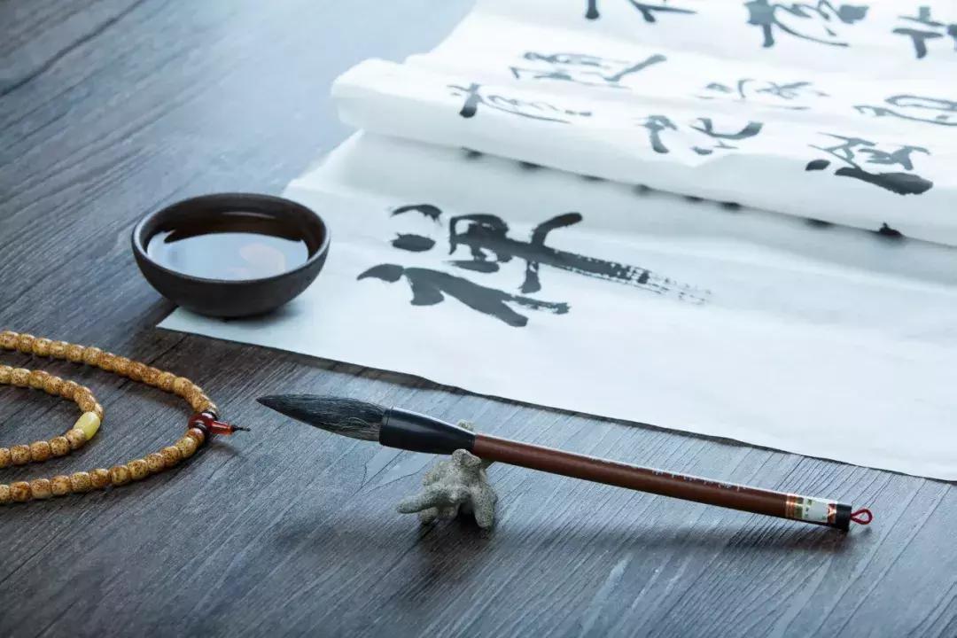 形容男人诗句形容悠闲男人诗句