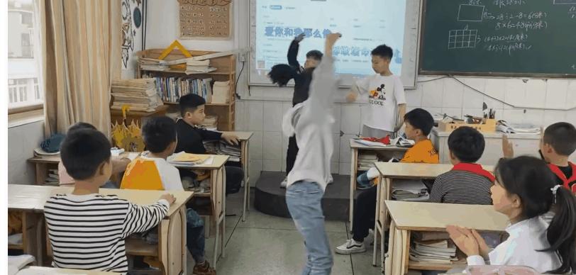 小学生如何让男生越来越喜欢你为什么有些男孩子喜欢男生