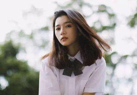 聊天细节看出男生喜欢你当一个女孩子经常和一个男孩聊天之后