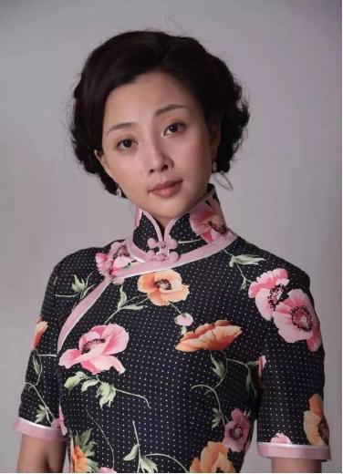 三个字形容女人魅力闷骚的女生是什么意思啊