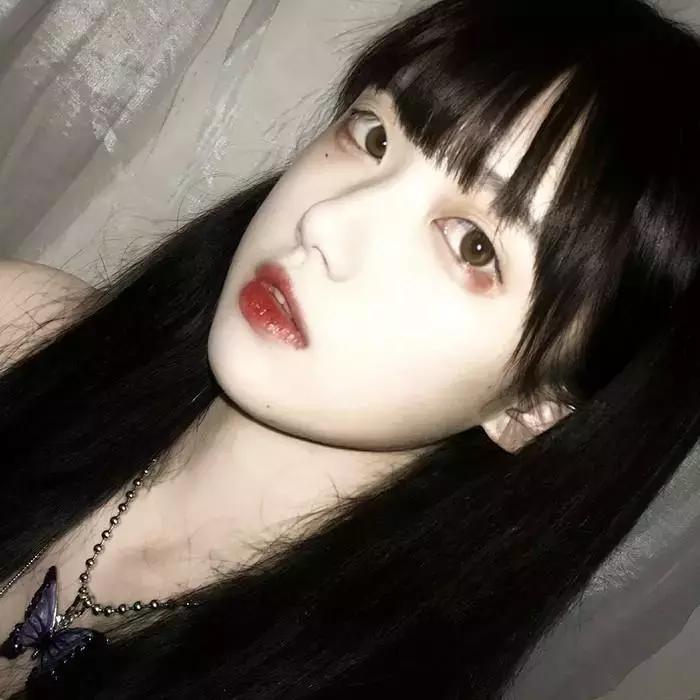 怎么撩一个有男朋友的女生怎么追求一个很单纯但是三观很正的女孩