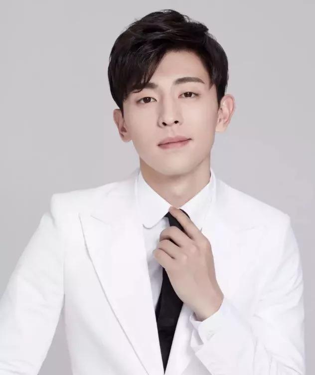 对喜欢的男生的昵称适合男生的超帅网名天使恶魔