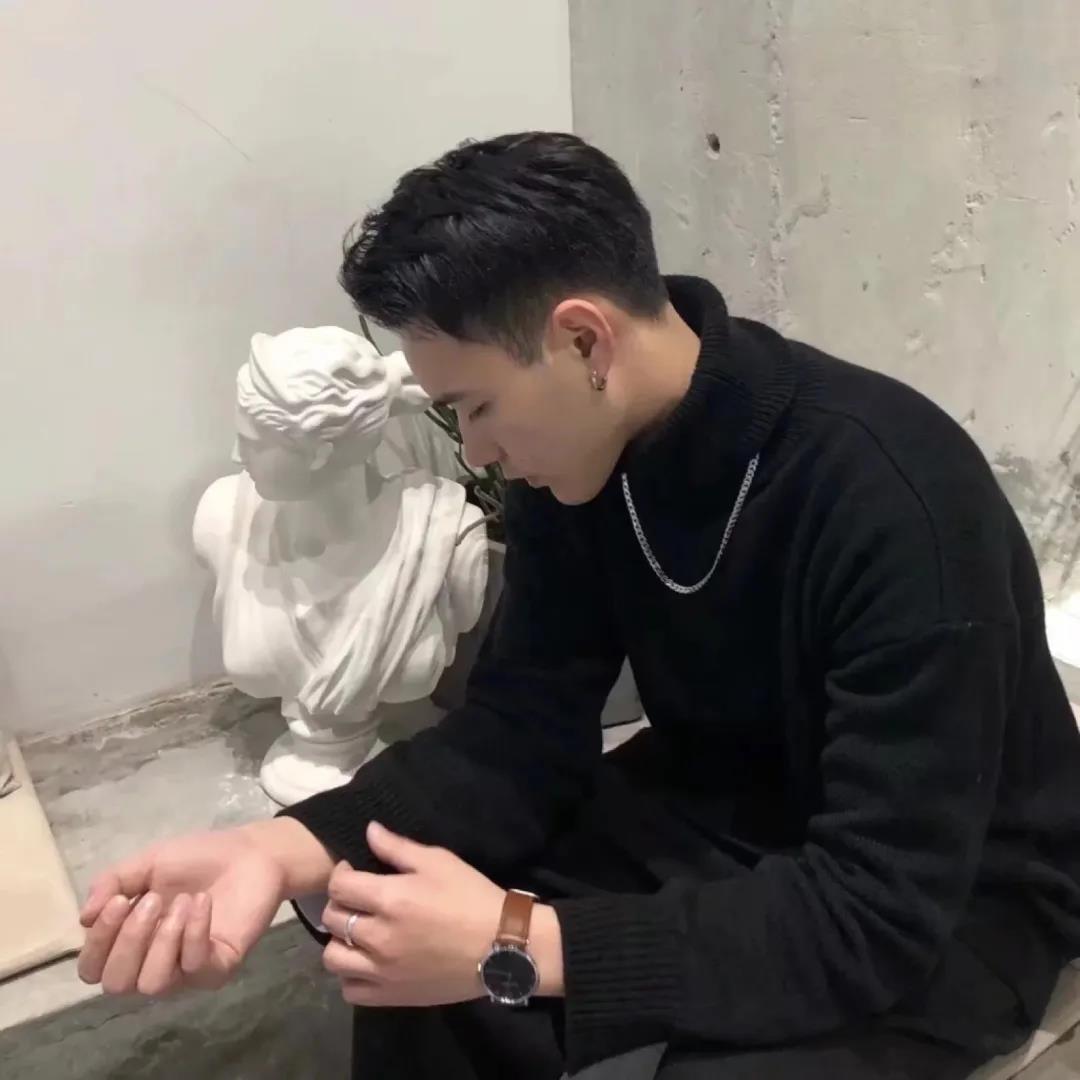 成熟稳重男人网名帮忙起个成熟稳重有内涵或者有诗意的网名