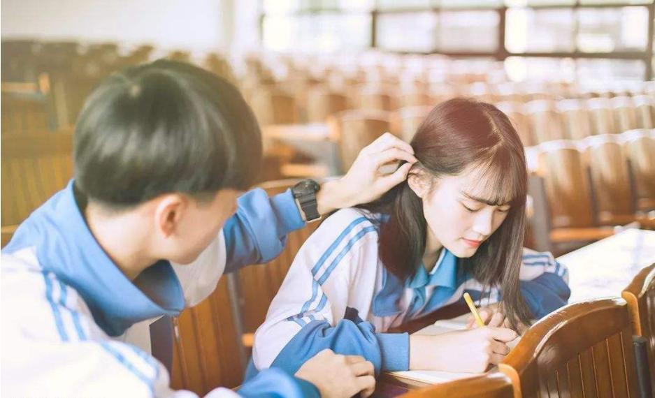 怎么才能让女生喜欢男生,男生最喜欢什么样的女孩子