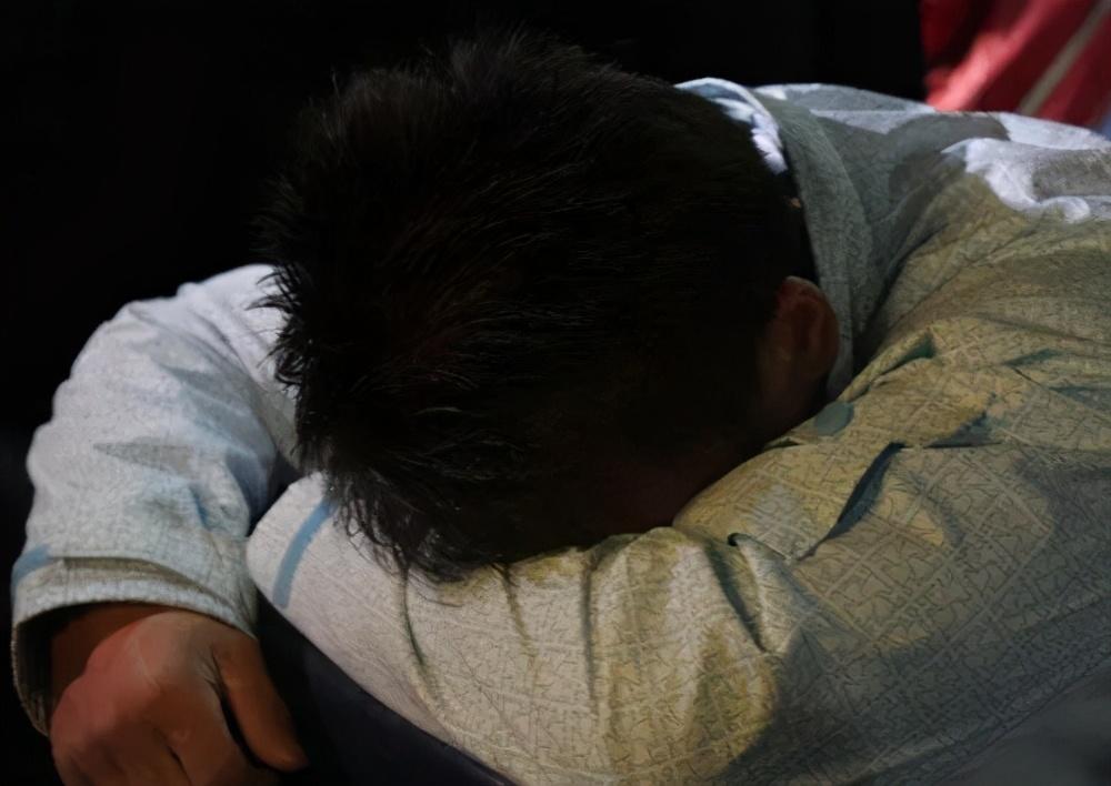 男人都爱哪种女人男生是喜欢文静的女生